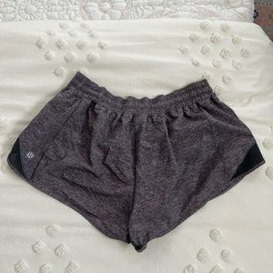 Lululemon 2.5 inch grey HOTTY HOT shorts